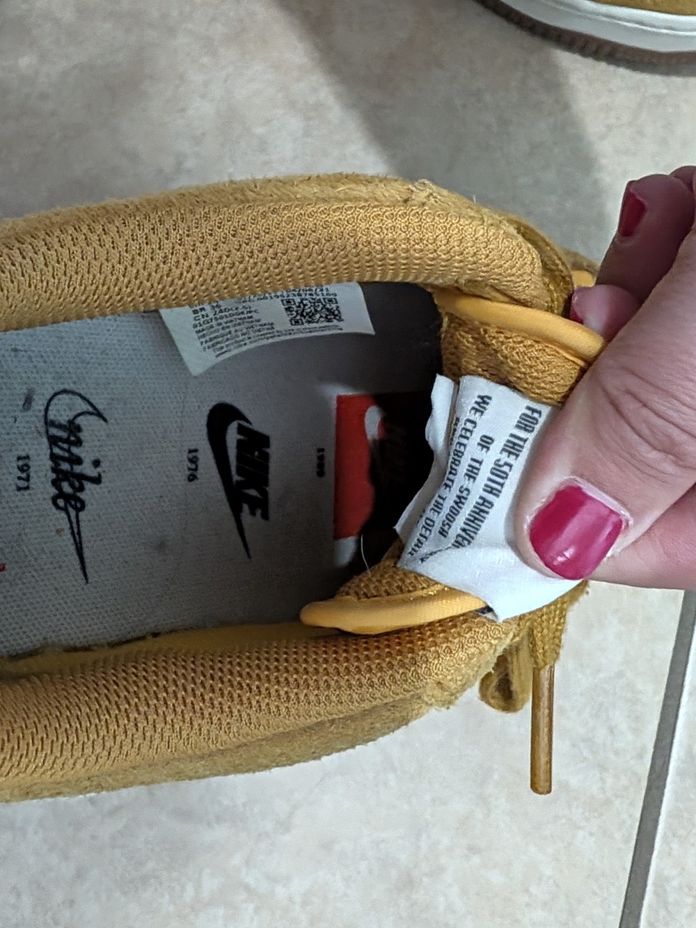 Nike Kids Low-Top Sneakers in Mustard Yellow and White - Picture 3 of 4